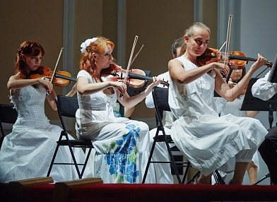 Филармонический камерный оркестр на концерте в августе 2014 года. Фото Виктор Дмитриев